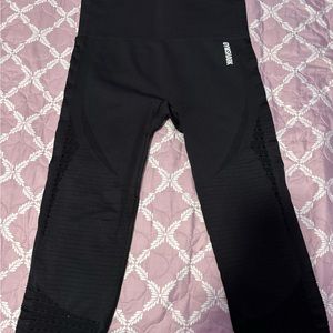 Gym Shark Capris-L